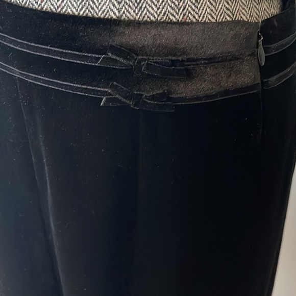 Beautiful velour black skirt. - Picture 3 of 6